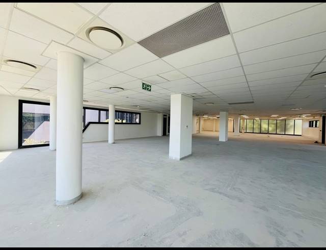 675M² OFFICE TO LET IN WATERFALL